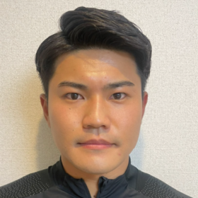 関 泰成